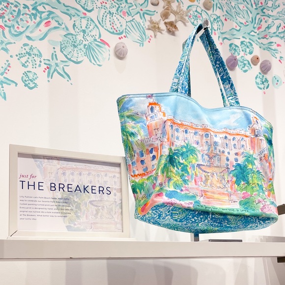 Lilly Pulitzer Handbags - Lilly Pulitzer the Breakers Exclusive tote bag WPB